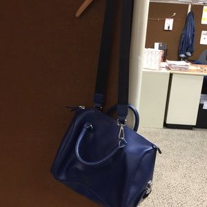 Hand bag